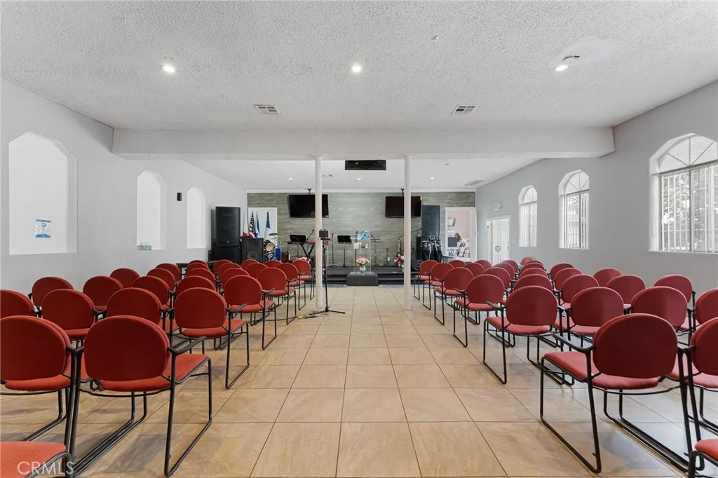 6408 Perry Road, Bell Gardens, California 90201 home-pic-17